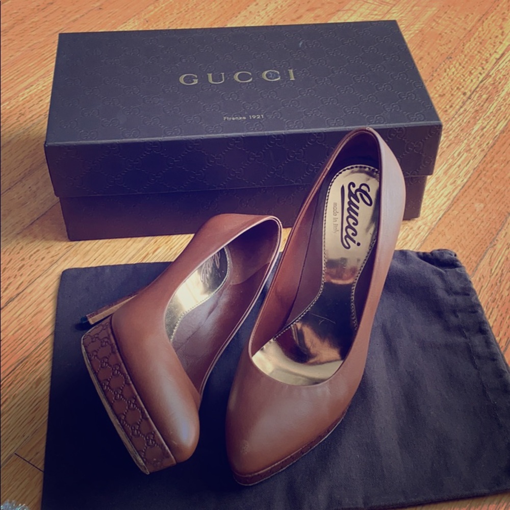 Gucci platform pump